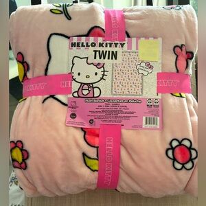 Brand New HELLO KITTY Twin Blanket